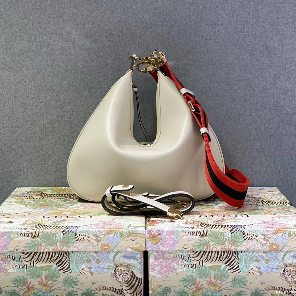 Attache large GUCCI shoulder bag 0707
